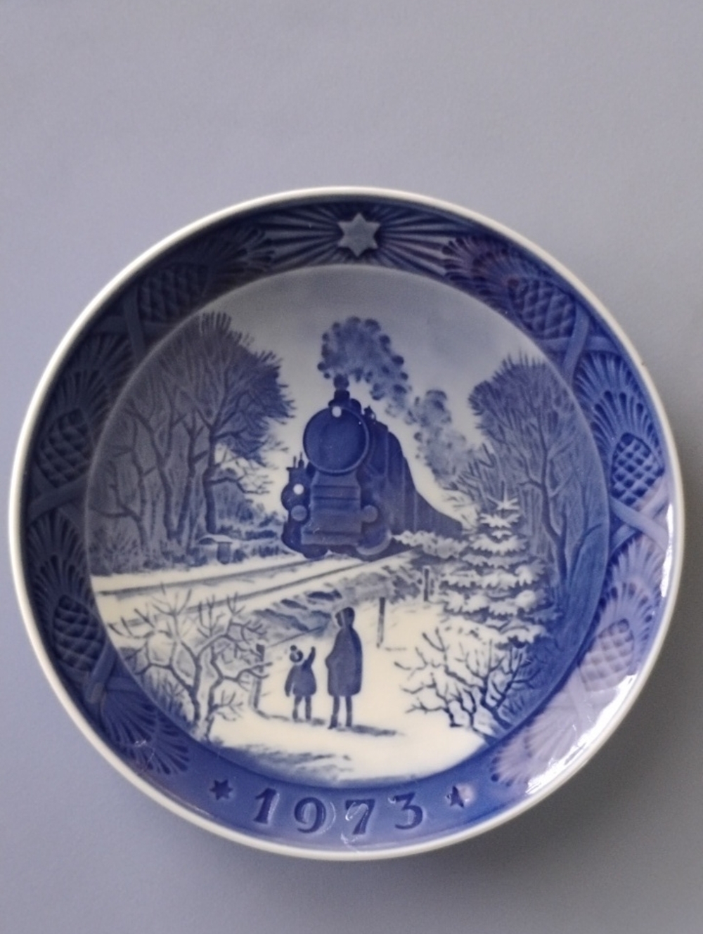 1973 Royal Copenhagen Going Home For Christmas Collector Plate 7" Kai Lange